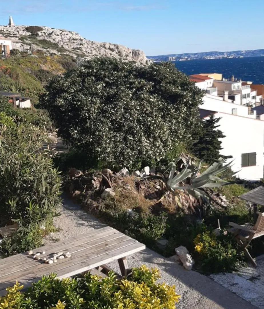 Cabanon Vue Mer Et Calanques Les Goudes Marseille