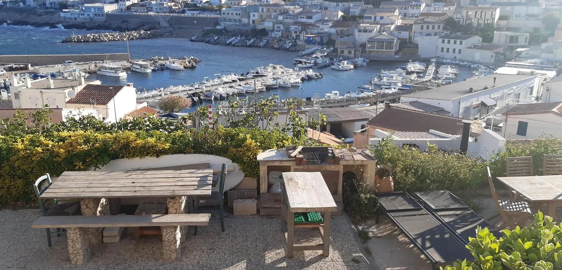 Cabanon Vue Mer Et Calanques Les Goudes Marseille France